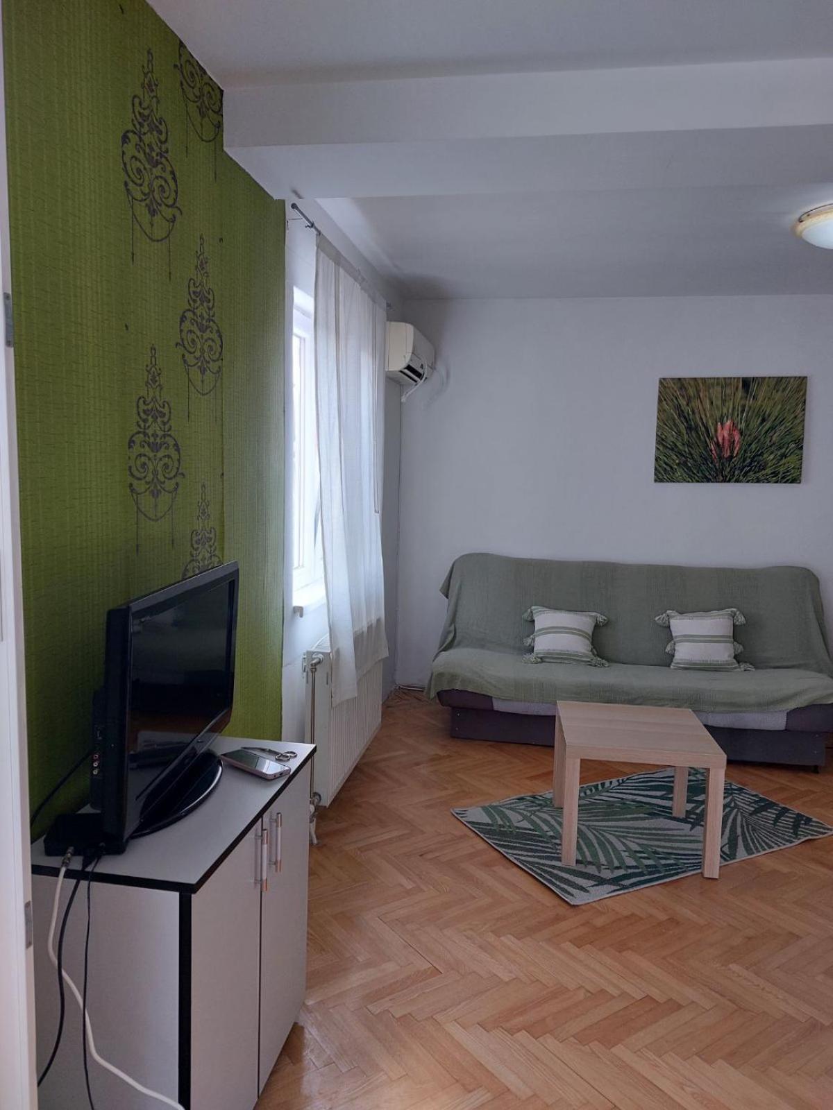 Apartment Kiwi Novi Sad Exterior photo